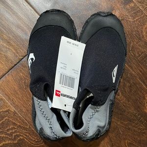 Quicksilver kids water shoes size 1